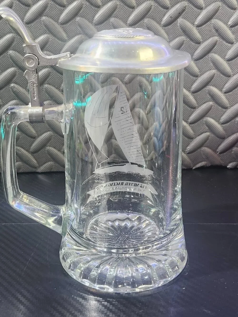 Old Spice America's Cup Etched Glass Beer Stein/Mug 12 Meter Racing Sloop